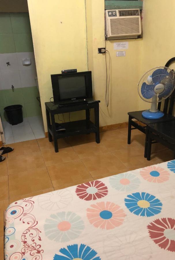 Belen Favila Transient Rooms Near Airport Terminal 3 Manila Exterior photo